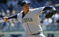 Seattle Mariners' Felix Hernandez delivers a pitch during the first inning of a baseball game against the New York Yankees Saturday, April 16, 2016, in New York. (AP Photo/Frank Franklin II)