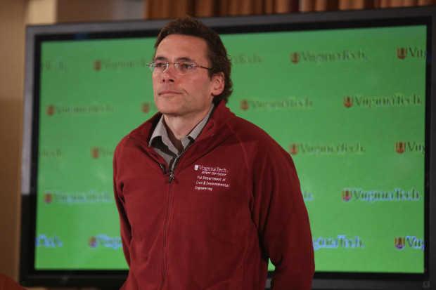 Virginia Tech Professor Marc Edwards, leader of the university's Flint Water Study team, announced the latest water testing results from homes in the Michigan city during a news conference Tuesday, April 12, 2016,  on the university's campus in Blacksburg Va.  (Matt Gentry/The Roanoke Times via AP) LOCAL TELEVISION OUT; SALEM TIMES REGISTER OUT; FINCASTLE HERALD OUT;  CHRISTIANBURG NEWS MESSENGER OUT; RADFORD NEWS JOURNAL OUT; ROANOKE STAR SENTINEL OUT; MANDATORY CREDIT MBI