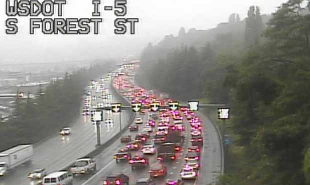 A crash that temporarily blocked all lanes of NB I-5 into Seattle jammed up the Thursday morning co...