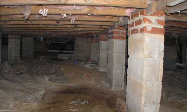 3 reasons why you should worry about water in your crawl space - Image 1