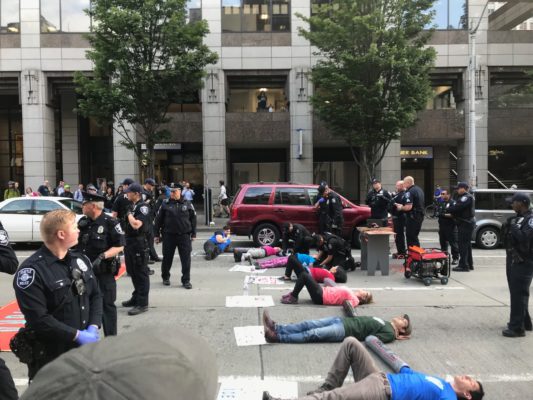 Seattle PD response to 'sleeping dragon' protest much faster this time ...
