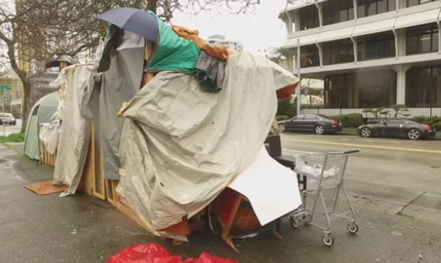 7 Questions As Seattle S Tent Mansion Is Dismantled