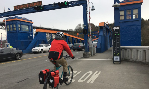 Biking Fremont Bridge Viadoom...