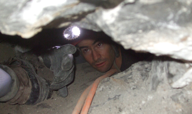 Featured image of post Nutty Putty Cave Death Photos Instead brandon kowallis another member of utah cave rescue who d just arrived at nutty putty cave crawled into the tunnel