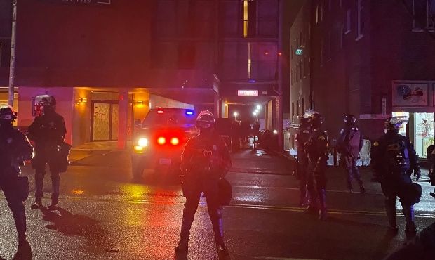 7 taken into custody during Olympia hotel sweeping of people demanding pandemic housing