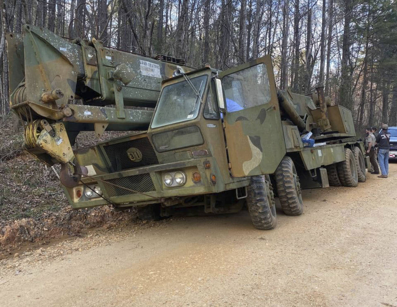 This photo provided by the Chilton County Sheriff's Office in Clanton, Ala., shows a 70-ton crane t...