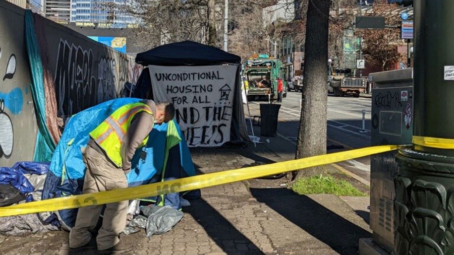 Seattle City Hall homeless encampment, HOPE Team...