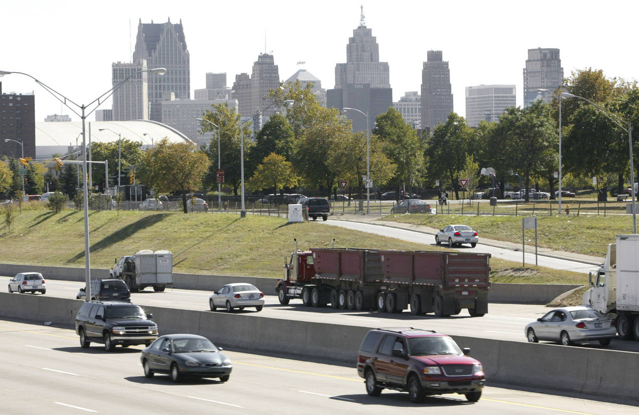 FILE- Traffic flows along Interstate 375 near downtown Detroit, on Sept. 30, 2004.  A long-delayed ...