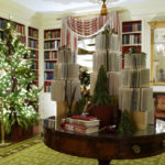 
              The Library of the White House is decorated for the holiday season during a press preview of holiday decorations at the White House, Monday, Nov. 28, 2022, in Washington. (AP Photo/Patrick Semansky)
            