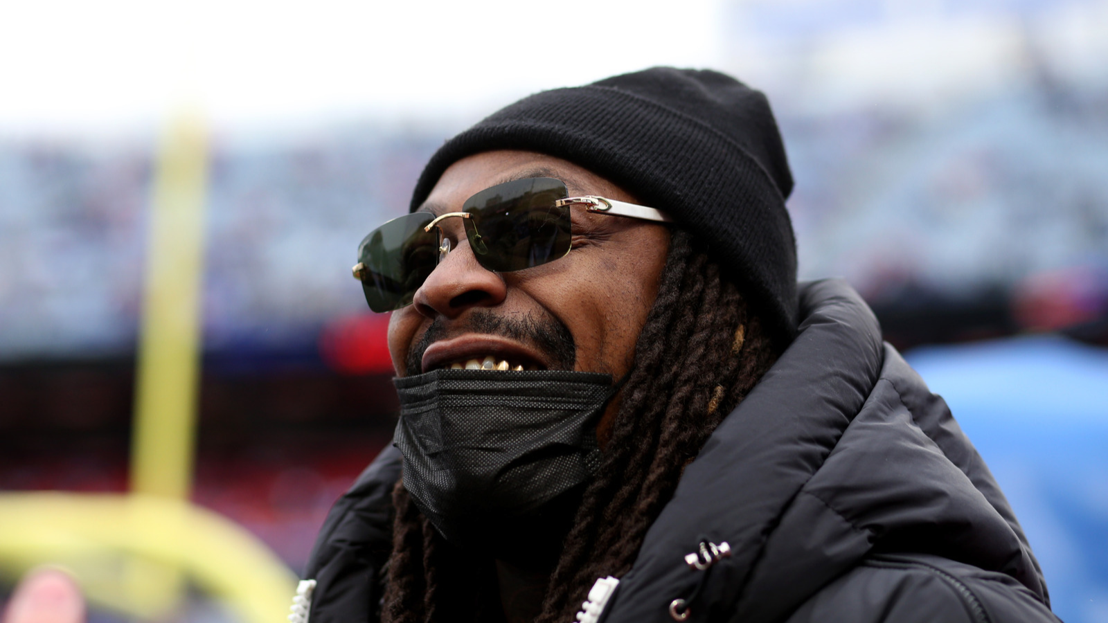 beast mode marshawn lynch glasses