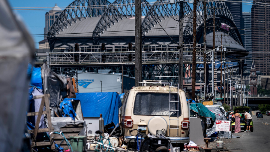 seattle mariners clean up...