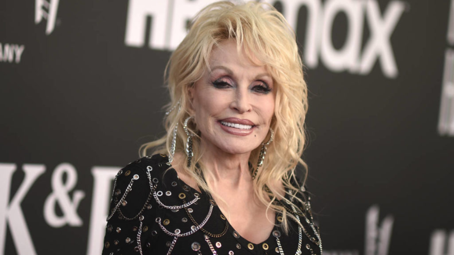 Dolly Parton visits to celebrate state launch of 'Imagination