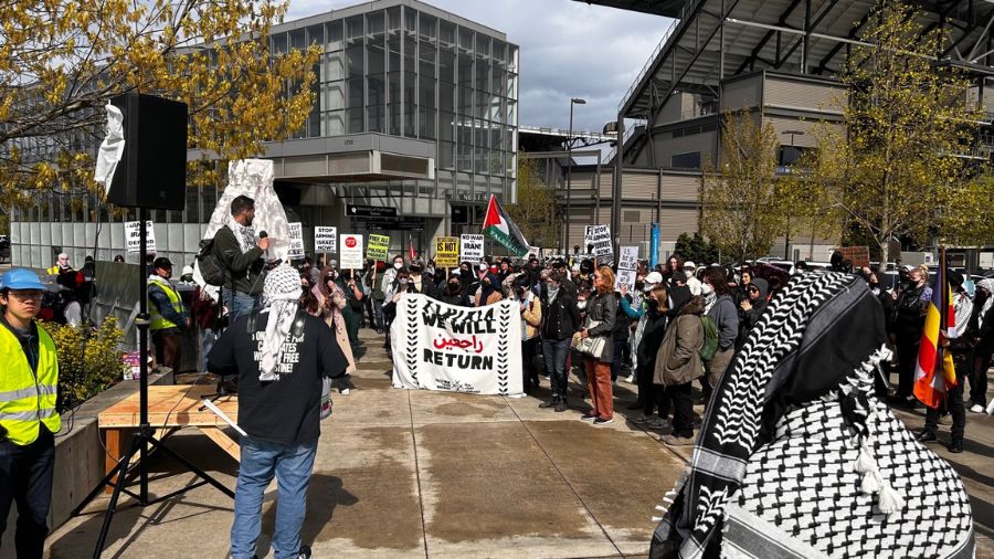 Photo: A pro-Palestinian demonstration takes place outside the link light rail station at the Unive...