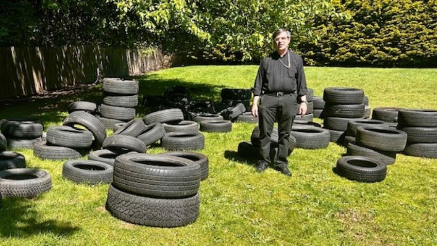 Photo: Vandals dumped 100 old tires at a Shoreline church....
