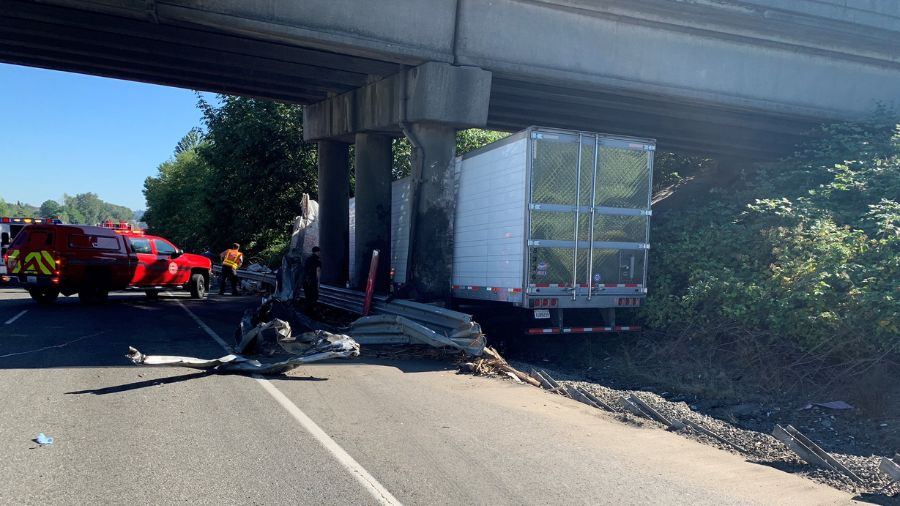 Expect I-5 delays: Semitruck driver suffers serious injuries – MyNorthwest