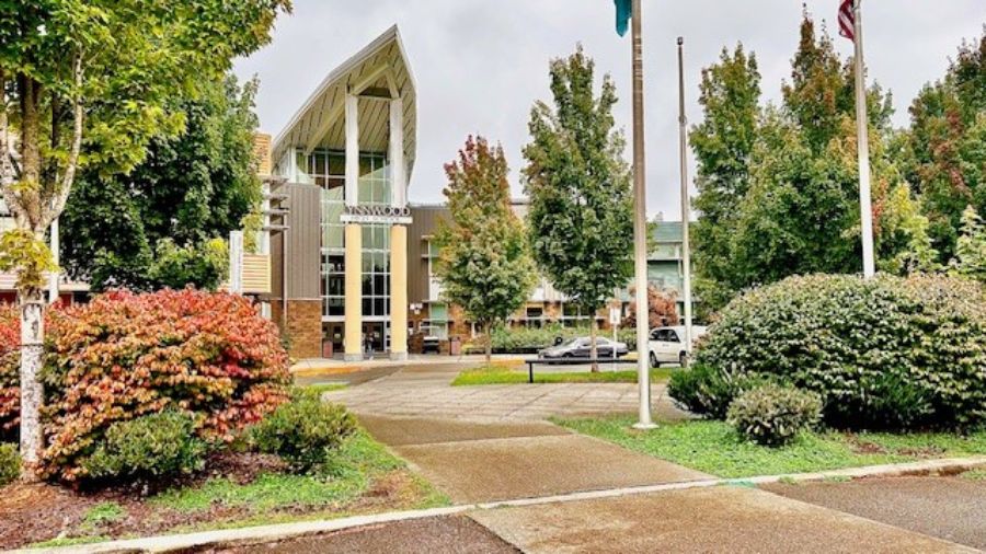 Lynnwood High School shows a gun in the car on the way to campus