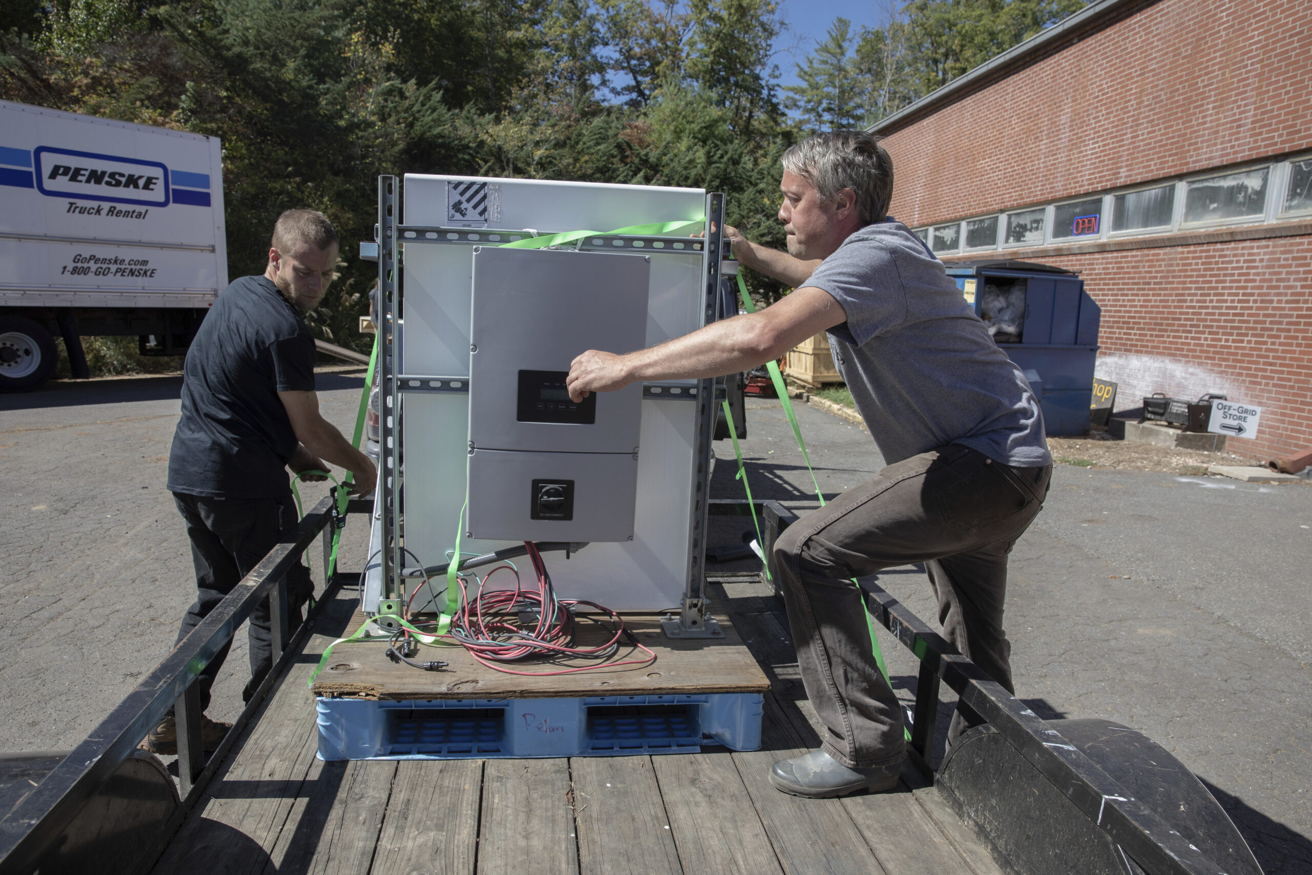 Volunteers bring solar power to Hurricane Helene's disaster zone