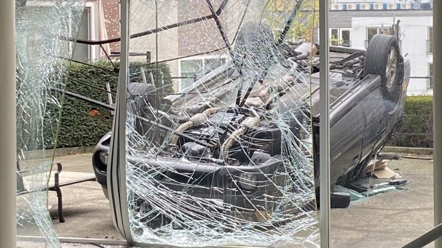 queen anne car plunges...