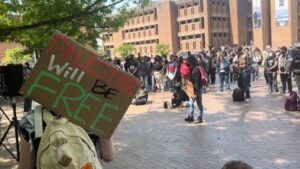 Demonstrators UW (1)