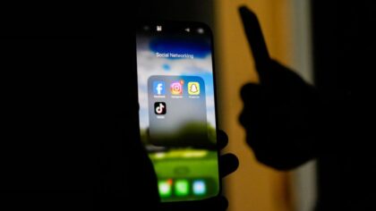 'Government telling my kids what to do?': Gee and Ursula debate Virginia's new social media law