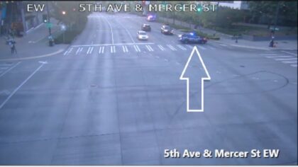 Police search for suspect after Thursday morning stabbing in Queen Anne