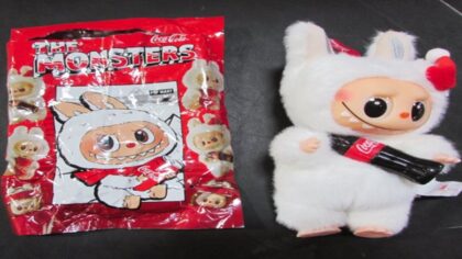 Customs officers seize over 11K counterfeit Labubus in Seattle