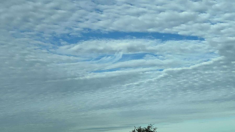 marysville sky phenomenon hole-punch cloud...
