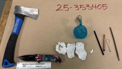 Police arrest man with hatchet, knife, drugs in downtown Seattle