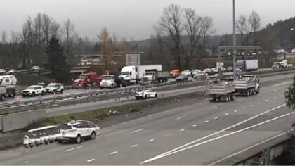 Tractor-trailer driver held on $100K bail after fatal SR 167 crash in Auburn