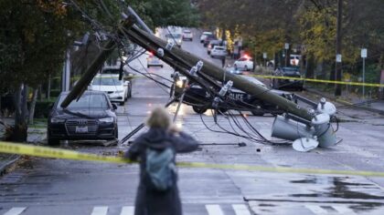 Prepare now: Christmas Eve windstorm threatens western WA with 40-60 mph gusts, power outages