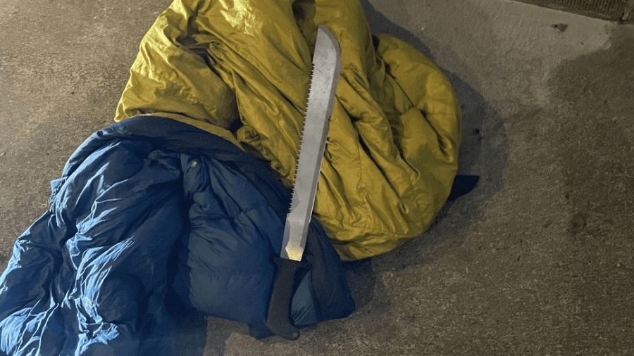 standoff machete seattle police...