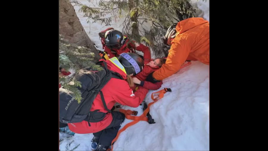 9-year-old breaking leg stevens pass...