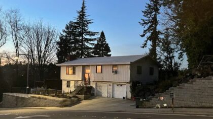 Man found stabbed to death in Des Moines house fire