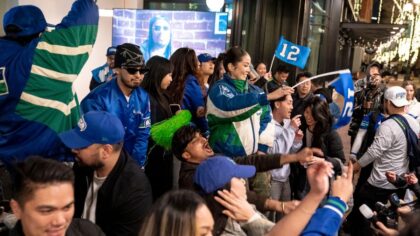 Harger: School be damned, this Seahawks parade will be a once-in-a-lifetime memory