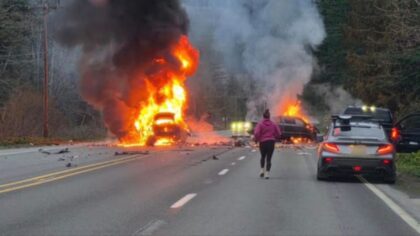 3 killed, 2 injured in multi-vehicle crash on SR 2 near Gold Bar, WSP says