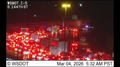 Northbound I-5 reopens after all lanes were closed due to crash