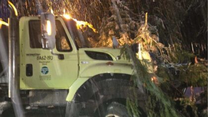 Tree falls on WSDOT snowplow east of Skykomish