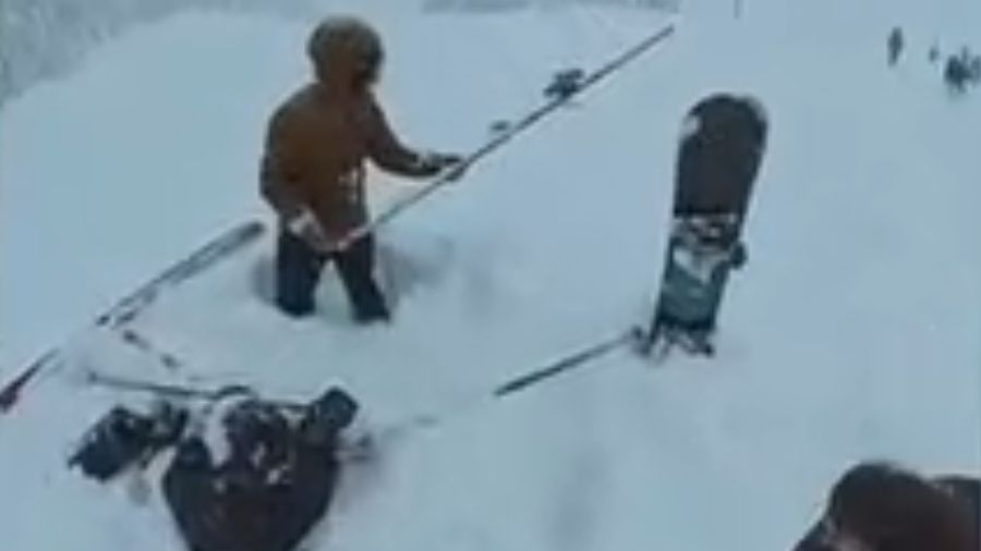 skier snoqualmie suffocate...