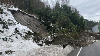 Landslide shuts down eastbound SR 18 near Tiger Mountain Summit