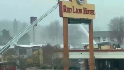Red Lion Hotel in Longview-Kelso heavily damaged in 2-alarm fire