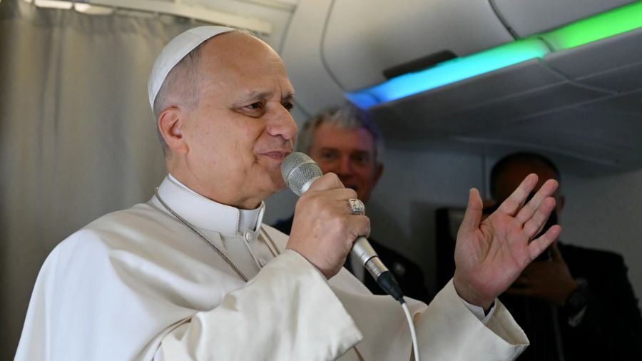 trump pope leo xiv ai jesus image...