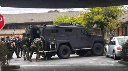 Seattle Police SWAT team arrests barricaded suspect in South Seattle after reported stabbing
