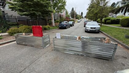 Mayor Wilson orders removal of resident-built barricades along Aurora Avenue after drive-by shootings
