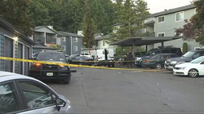16-year-old boy shot and killed in Federal Way apartment complex parking lot Monday night