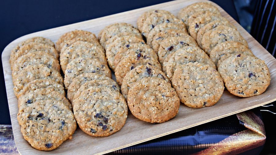 oatmeal raisin cookies...