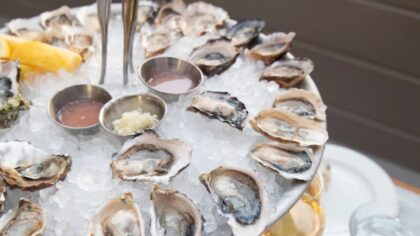 Acclaimed Seattle oyster bar closes during union strike, ownership claims guests were harassed