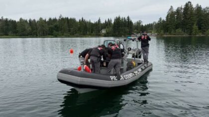Body of missing 24-year-old paddleboarder found at Alder Lake