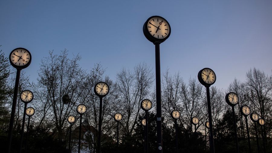 daylight saving time curley...