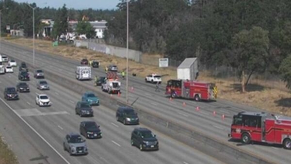 2 lanes reopen on I-5 north after crash involving semi-truck ...