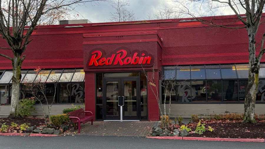 red robin shutter locations...
